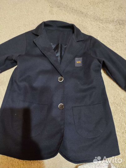 Костюм тройка на 7-9 лет