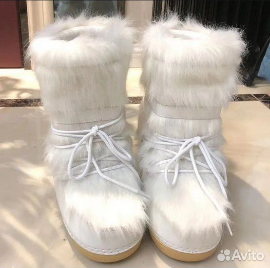 Женские пушистые зимние ботинки как Moonboot