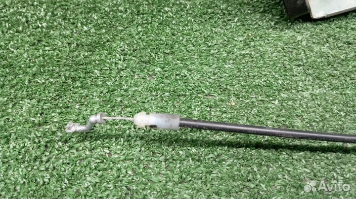 Замок двери Hyundai Grand Starex Левый Задний