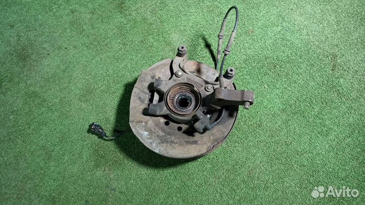 Поворотный кулак передний правый Datsun On-Do