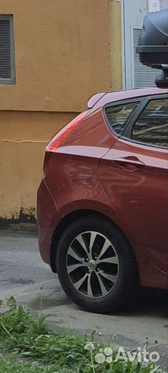 Литые диски r15 на hyundai solaris с резиной