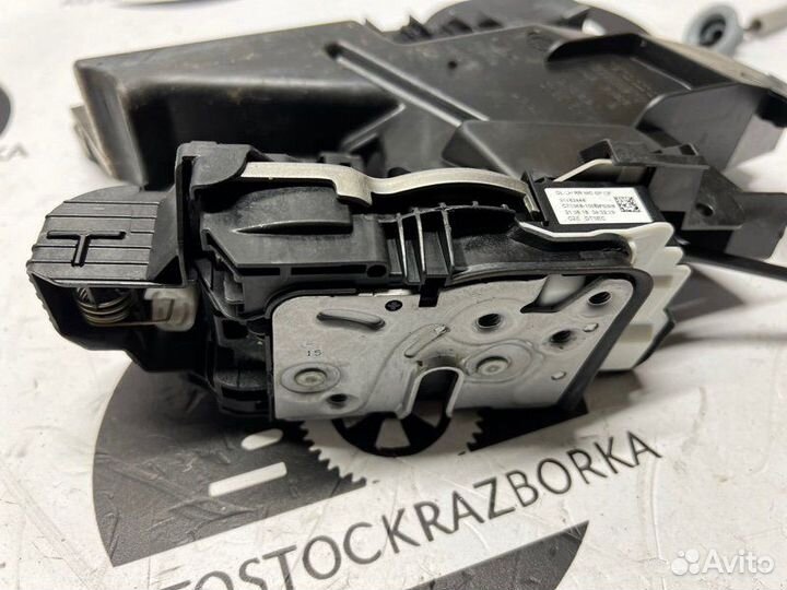 Замок двери задний левый Volvo Xc90 B4204T26 2018