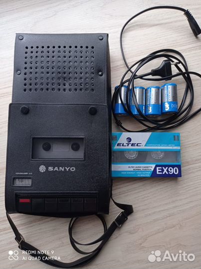 Магнитофон-диктофон Sanyo