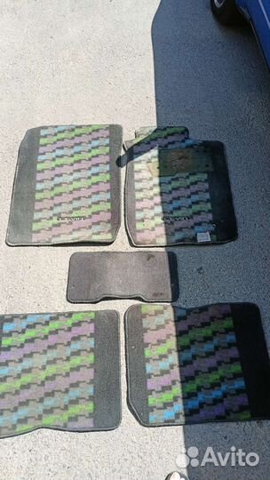 Автомобильные коврики Levin