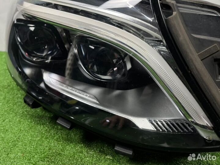 Фары комплект Mercedes Gle-Class W166 642.826 2018