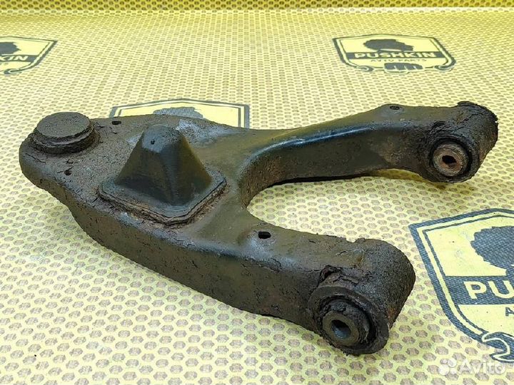 Рычаг задний верхний левый Nissan Pathfinder