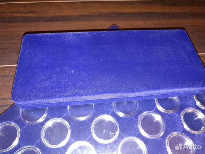 Коробка футляр бархатная для 4 монет синяя
