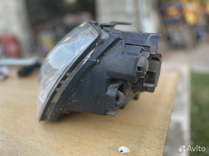 Фарa левая kia sorento 1 поколение