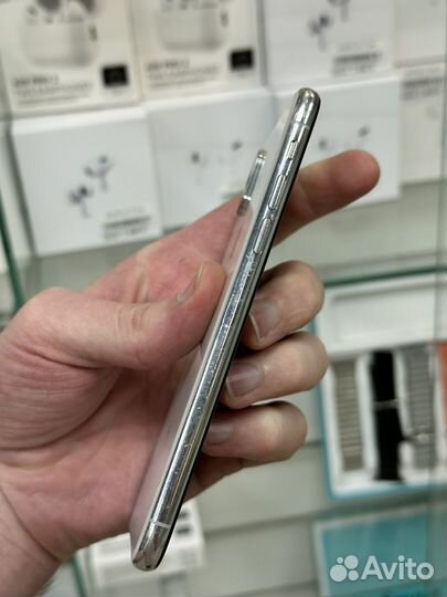 iPhone Xs, 64 ГБ