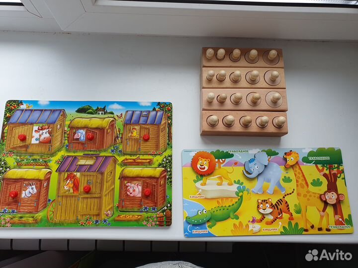 Развивающие игрушки: цилиндры Монтессори и др