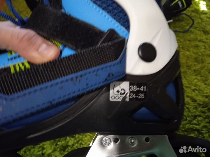 Роликовые коньки