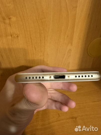 iPhone 7, 32 ГБ