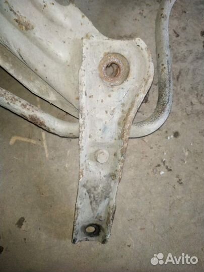 Балка подмоторная Volkswagen Golf III/Vento 1991-1