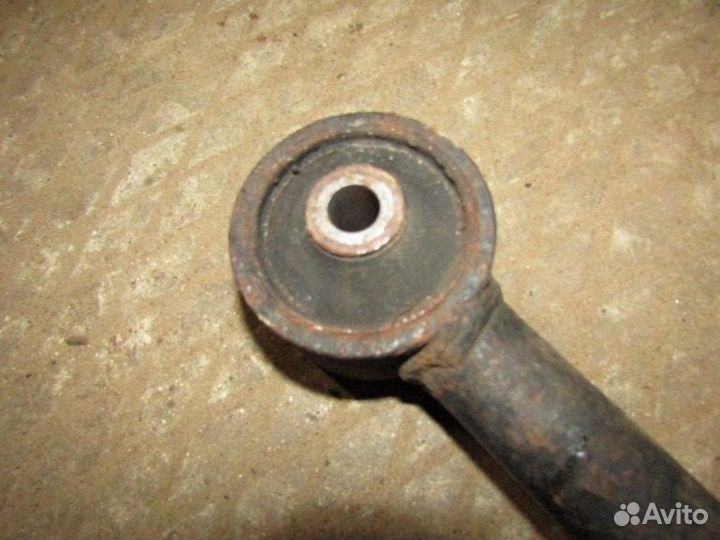 Тяга задняя продольная LX 570 2007