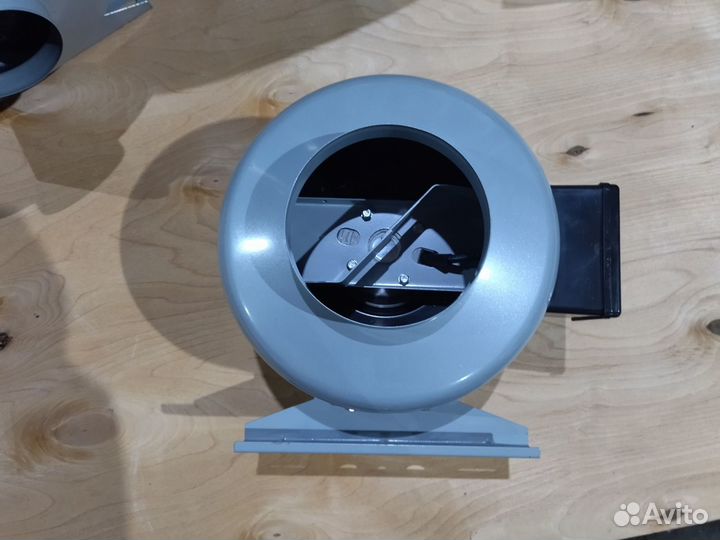 Вентилятор канальный промышленный 220В