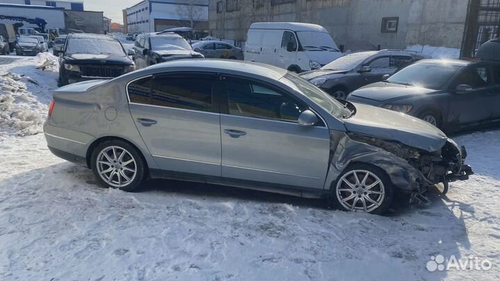 Стекло двери задней правой Volkswagen Passat (B6)