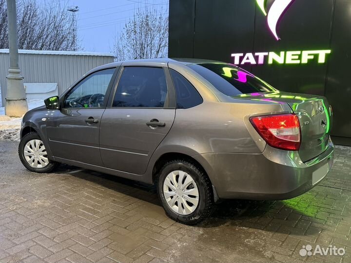 LADA Granta 1.6 МТ, 2018, 185 000 км