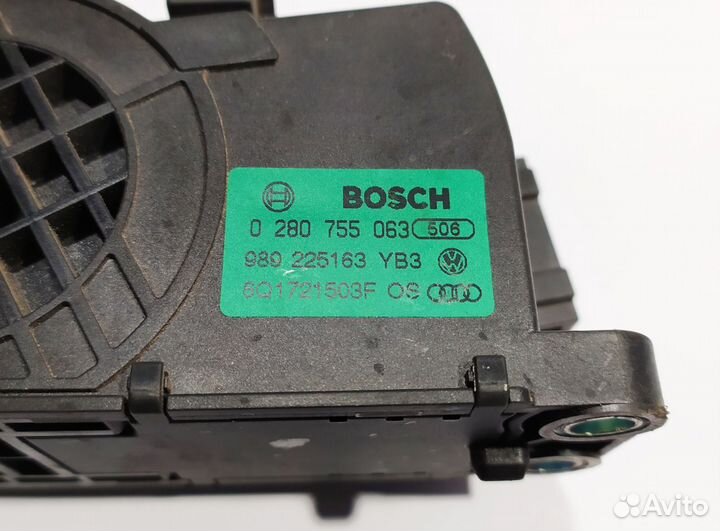 Педаль газа Skoda Fabia 2