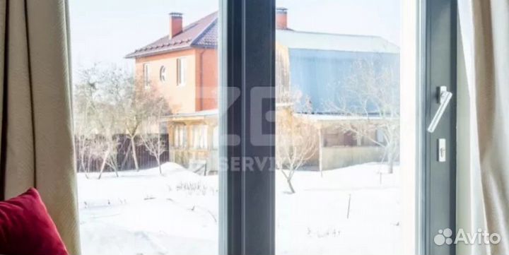 Дверь пластиковая / широкоформатная