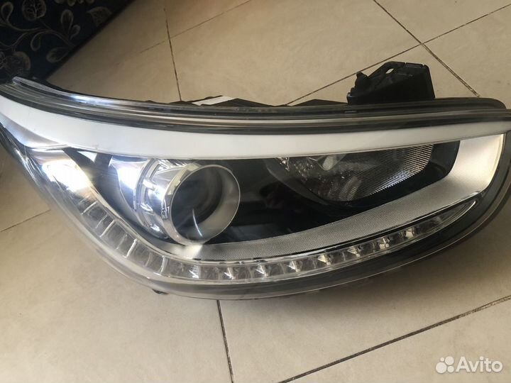 Правая линзовая фара на Hyundai Solaris