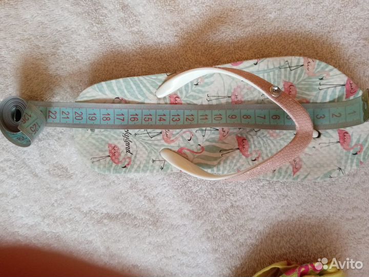 Вещи пакетом/аквашузы купальники сланцы шорты