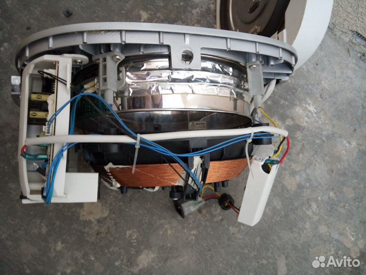 Мультиварка Bork U500 без чаши на запчасти