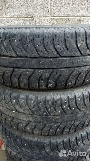 Bridgestone Ice Cruiser 7000 225/65 R17