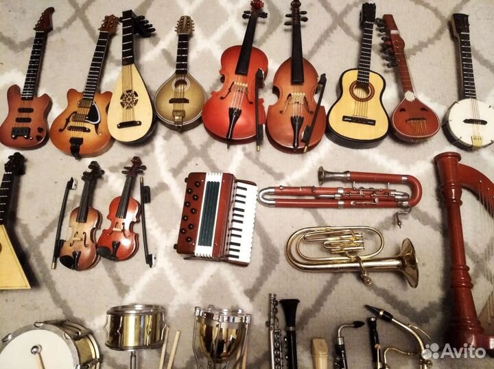 Коллекция музыкальных инструментов