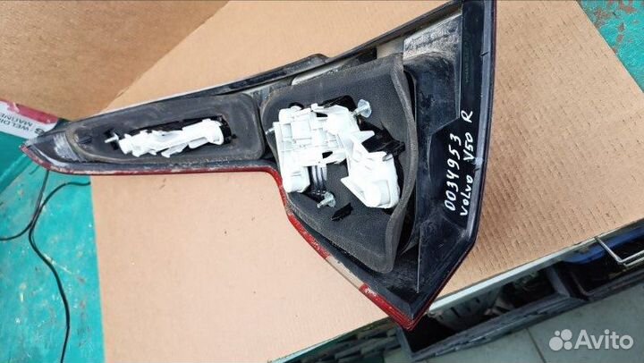 Фонарь задний правый Volvo V50