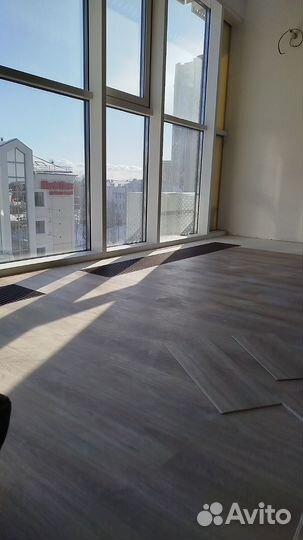 Укладка напольных покрытий, плинтуса