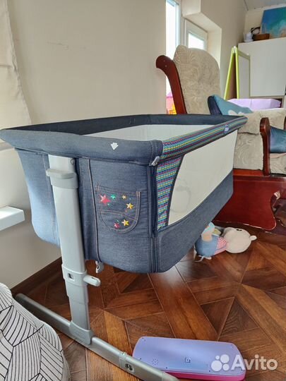 Кроватка chicco next2me приставная