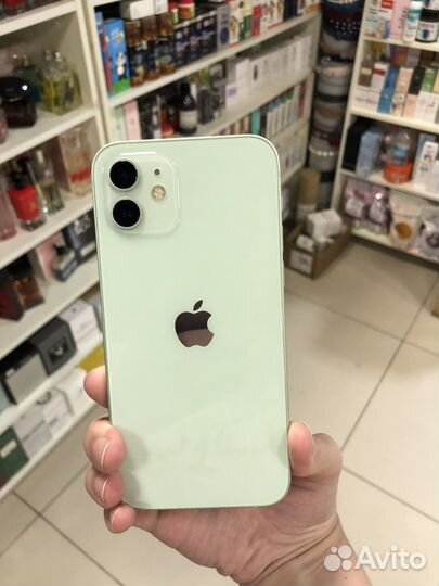 iPhone 12, 64 ГБ