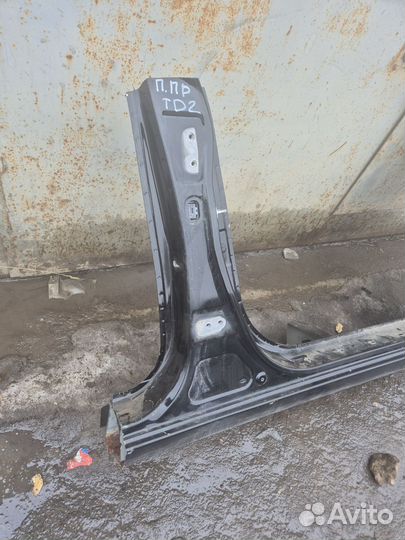 Порог правый Kia Cerato 2 TD