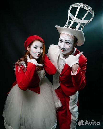 Тяжелый дым. Холодные фонтаны. Фаер-шоу. Встреча