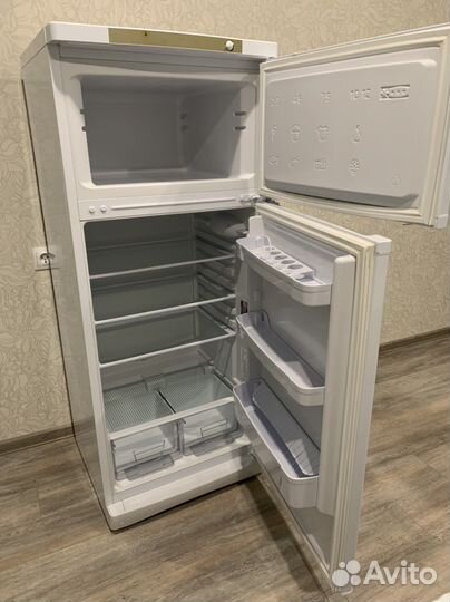 Холодильник-морозильник Indesit 2х-камерный