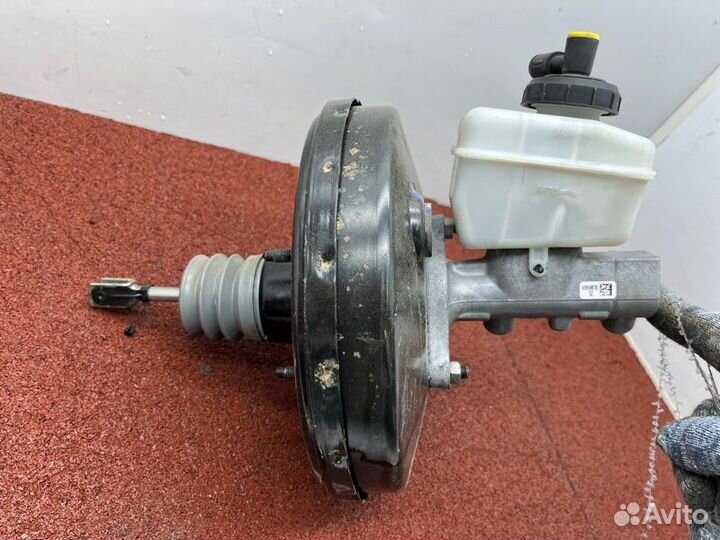 Вакуумный усилитель тормозов Renault Duster