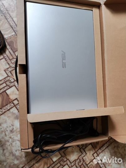 Acer x515e i3-1115G4/8gb