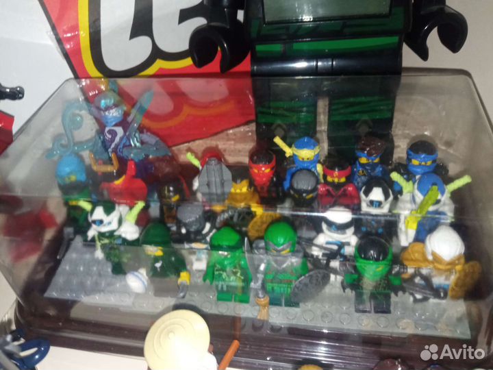 Продаю фигурки, карточки