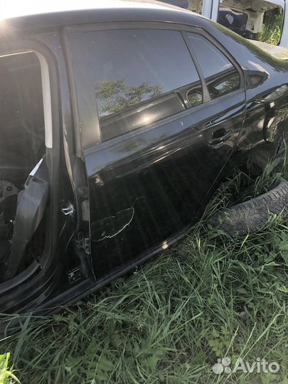 Дверь задняя левая Volkswagen Jetta 5