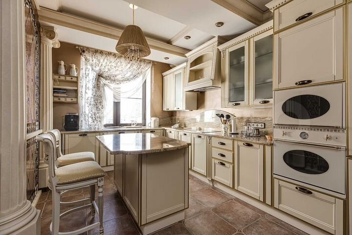 3-к. квартира, 163 м², 10/20 эт.