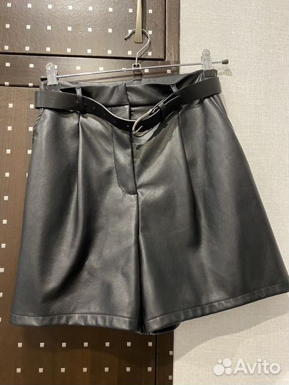 Кожаные шорты