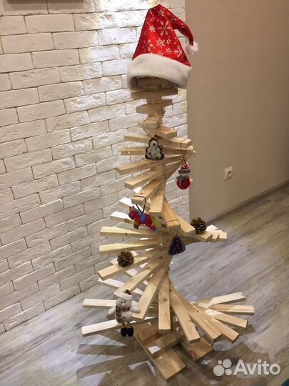 Елка из дерева новая