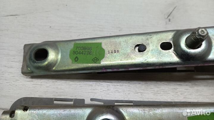 Механизм регулировки ремня безопасности Renault