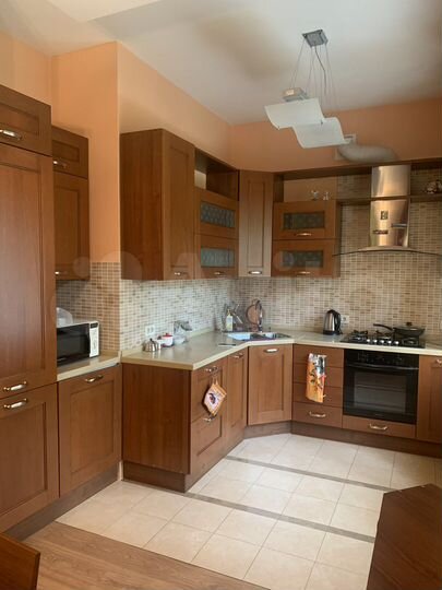 2-к. квартира, 90 м², 3/5 эт.