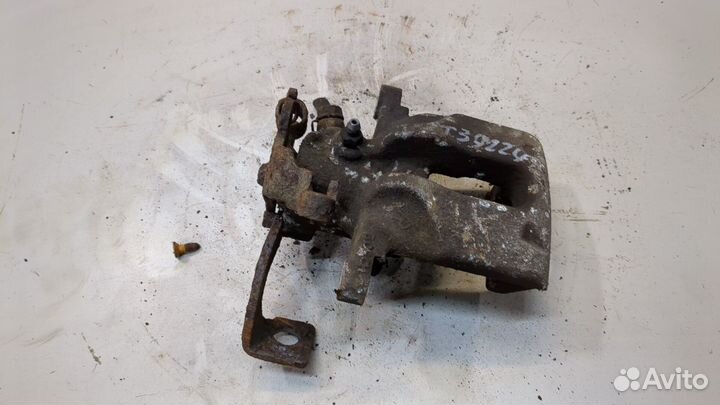 Суппорт Toyota Auris E15, 2007