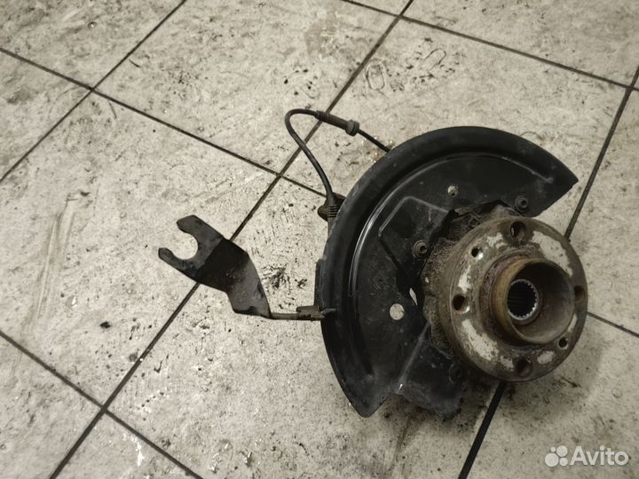 Поворотный кулак Renault logan 2 Sandero 2