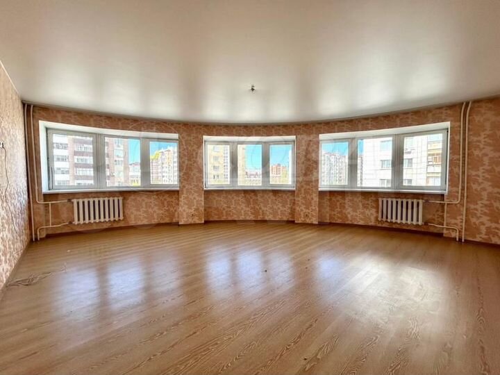 2-к. квартира, 90 м², 4/9 эт.