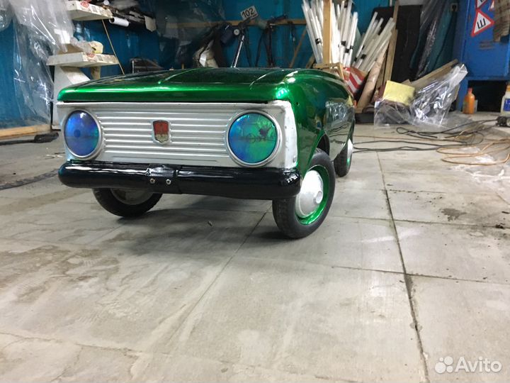 Педальный москвич. 1982 г зеленыйзмей
