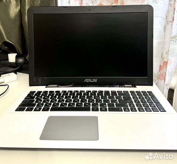 Ноутбук asus X555L игровой