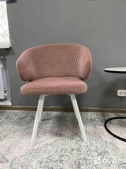 Поворотное кресло арт. 265, в наличии